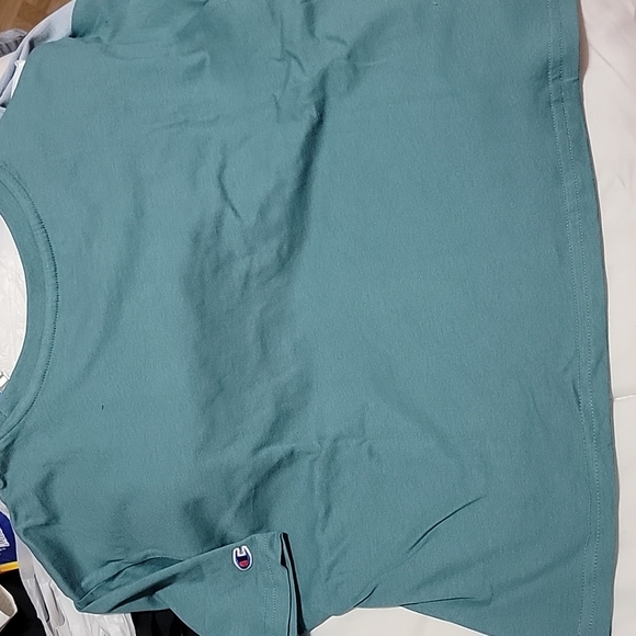 Crop Tee - Picture 4 of 4